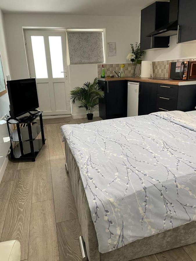 Brand New Studio Apartment With Beautiful Kitchen-Close To Liverpool City Centre 외부 사진