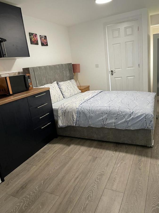 Brand New Studio Apartment With Beautiful Kitchen-Close To Liverpool City Centre 외부 사진