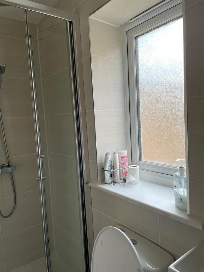 Brand New Studio Apartment With Beautiful Kitchen-Close To Liverpool City Centre 외부 사진