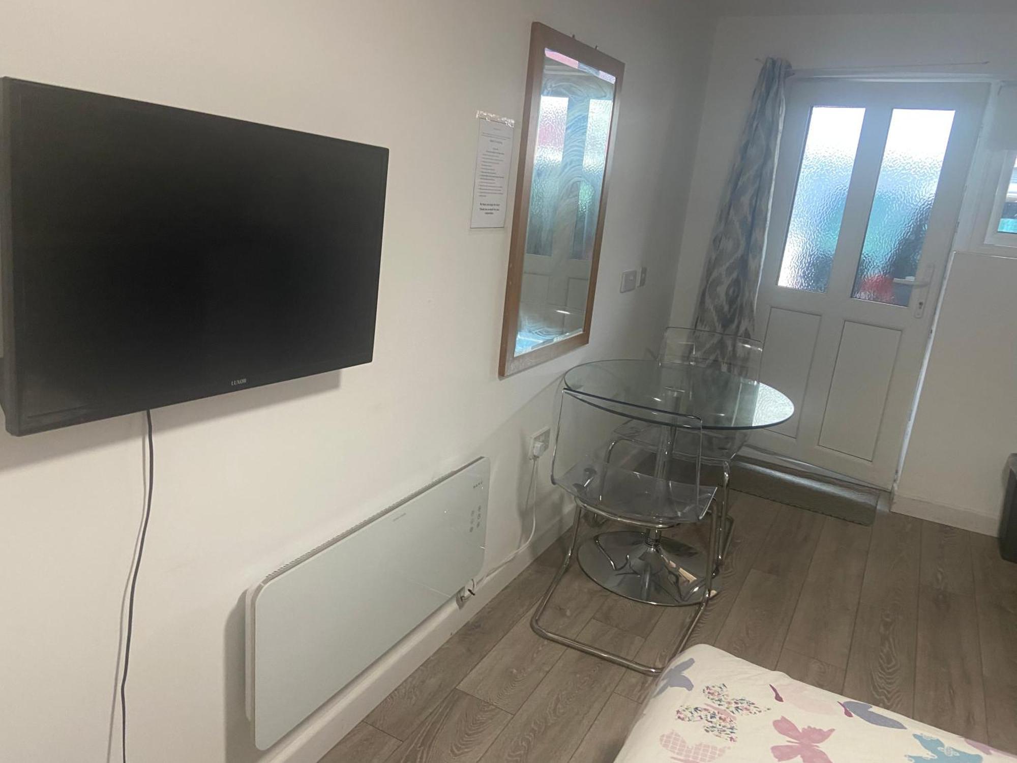 Brand New Studio Apartment With Beautiful Kitchen-Close To Liverpool City Centre 외부 사진